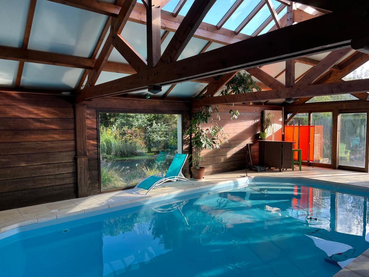 Maison Avec Piscine Et Sauna A Vire Екстериор снимка